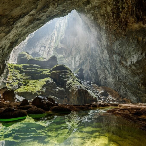 vietnams-caves