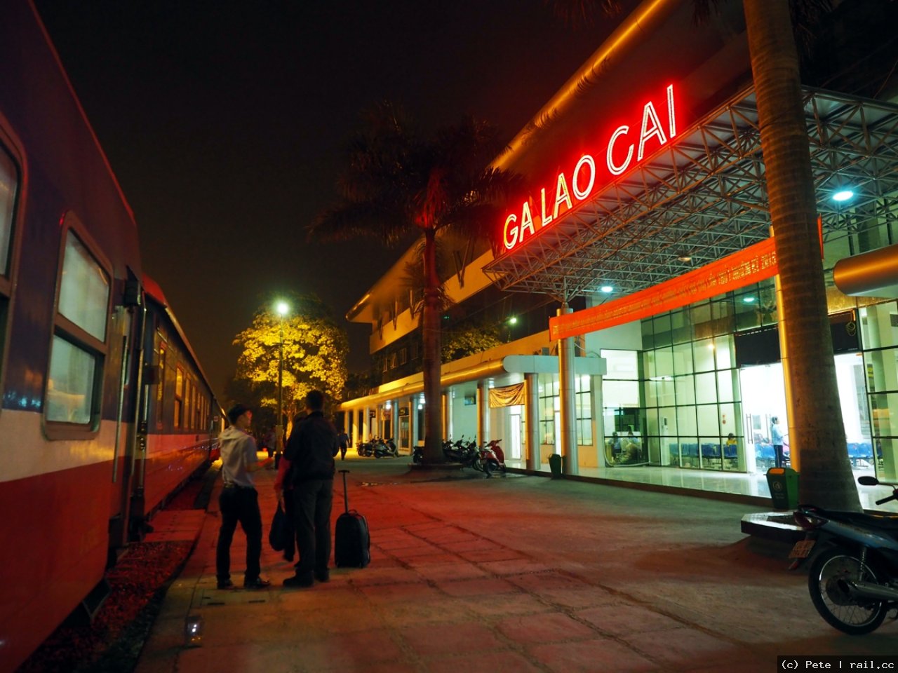 Morning activity at Lao Cai train station