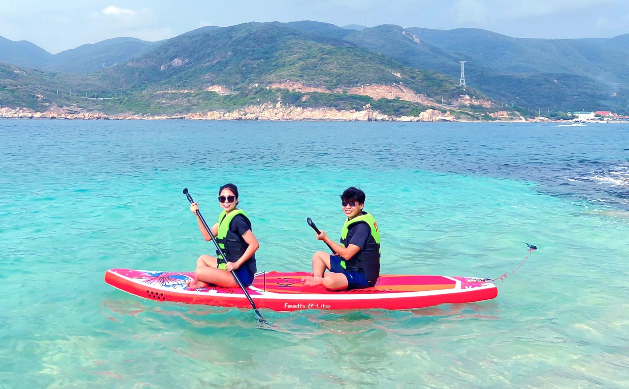 Hoạt động lặn biển trong tour đảo Bình Hưng