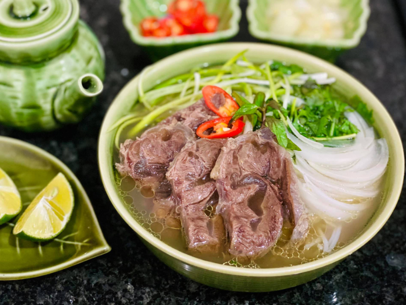 Tô Phở bò, món ngon Việt Nam nổi tiếng