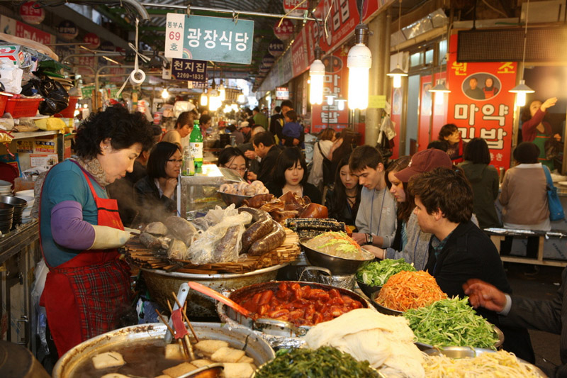 ẩm thực tại chợ đêm Dongdaemun