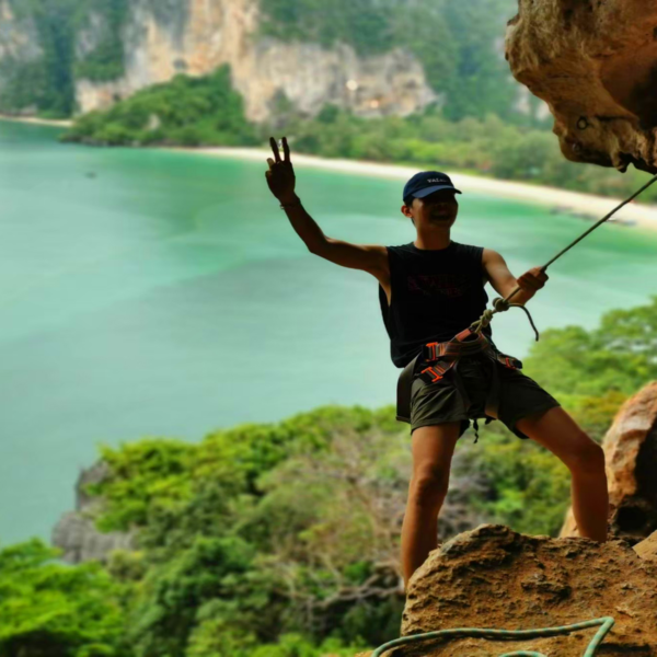 leo-nui-krabi