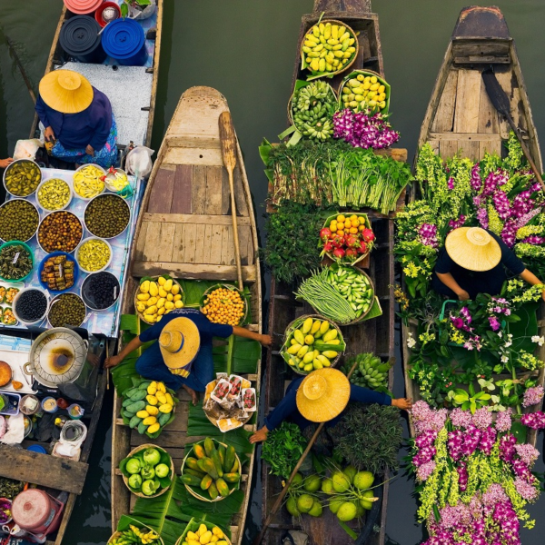mekong-delta-floating-market