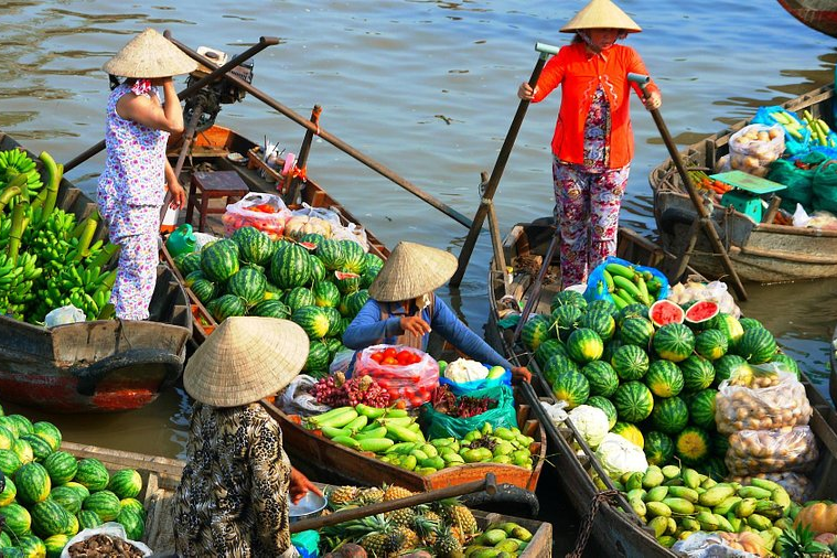mekong delta floating market