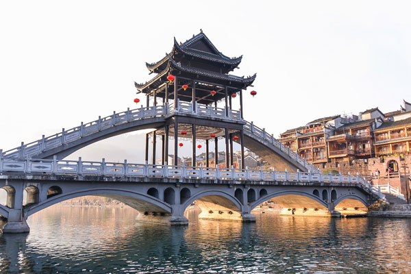 phượng hoàng cổ trấn cầu hồng kiều
