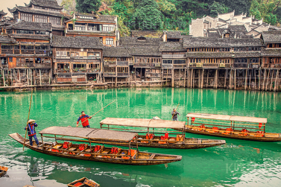 đi thuyền trên sông đà giang