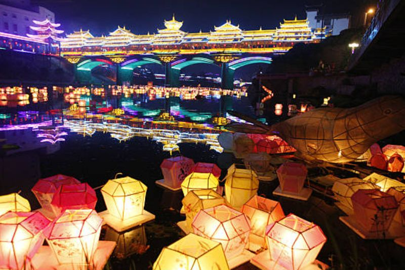 lễ hội đèn lồng sông li giang